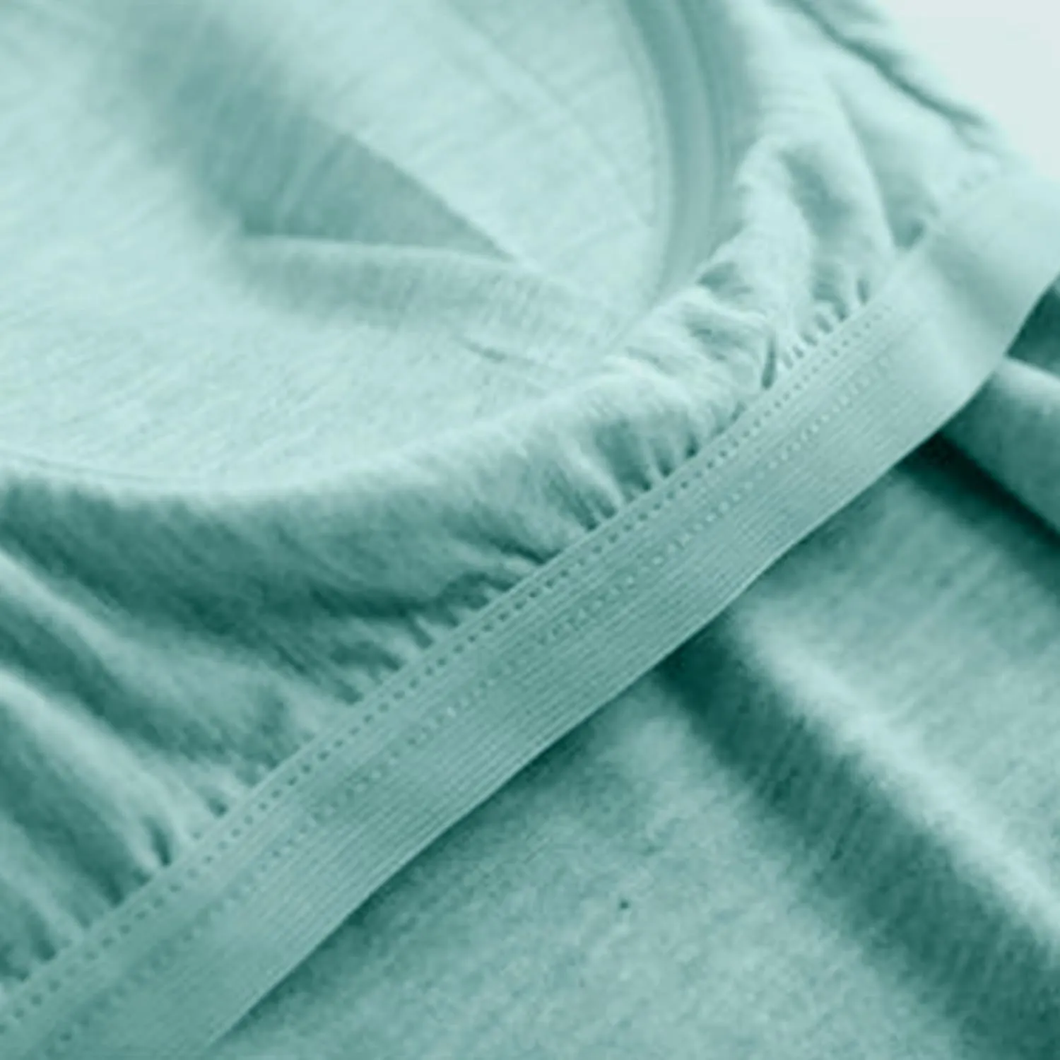 Basic Tees for Women Built in Bra Short Sleeve Crewneck Tops Workout Yoga T Shirts Summer Blouses 2025
